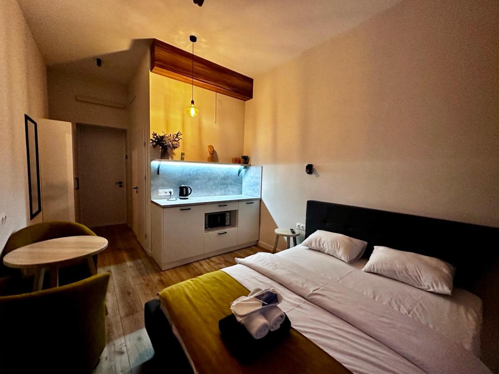 Hotel Gallery 21 Lwów Zewnętrze zdjęcie