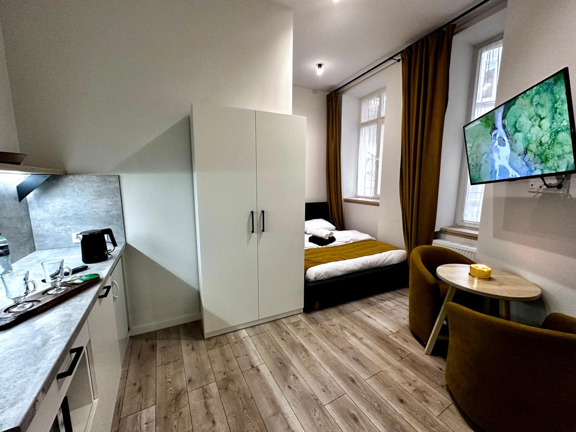Hotel Gallery 21 Lwów Zewnętrze zdjęcie